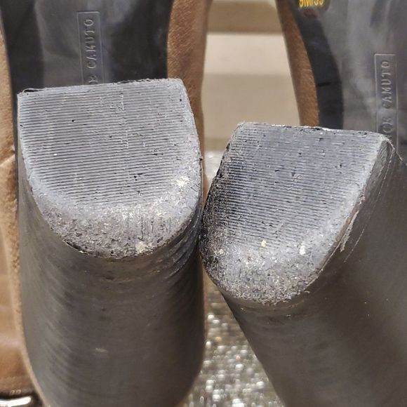 ON HOLD!  VINCE CAMUTO Hadley Bootie - Size 9 - Picture 9 of 9